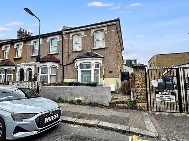 Apartment for rent in Leyton, Greater London