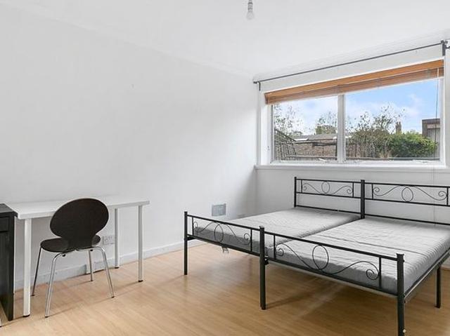 Apartment for rent in Battersea, Greater London