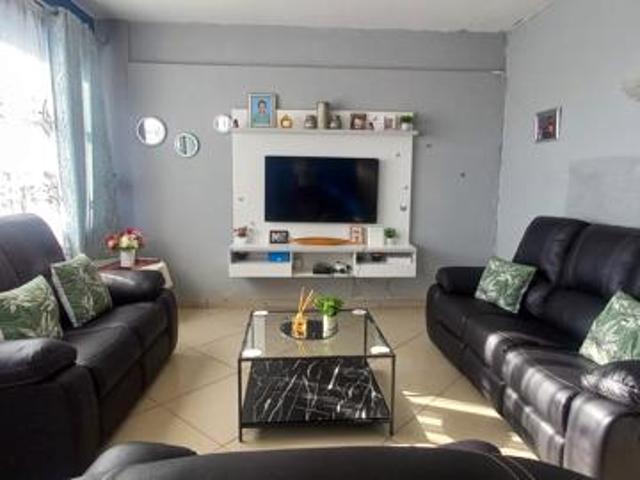 Flat for sale in Ugu District Municipality, Kwazulu-natal