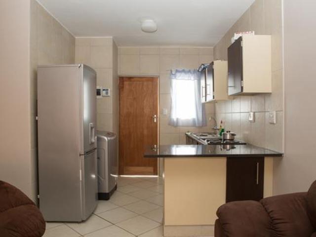 Flat for rent in Waterkloof, Gauteng