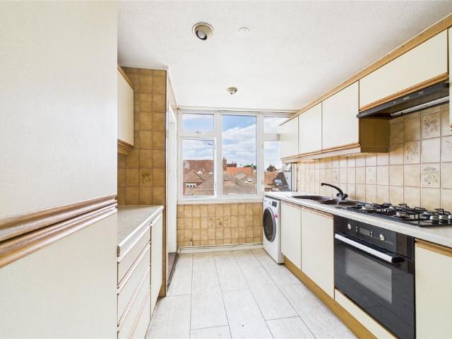 Apartment for rent in Eton