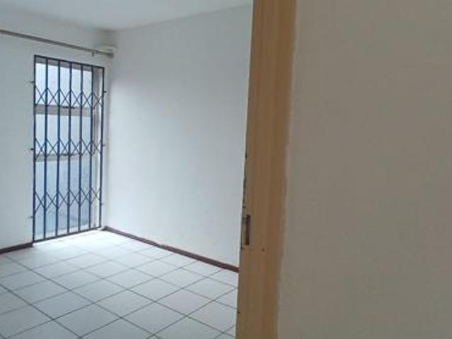 Flat for rent in UMhlathuze Municipality, Kwazulu-natal
