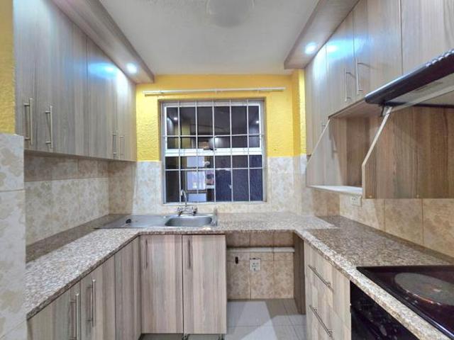 Flat for sale in UMhlathuze Municipality, Kwazulu-natal