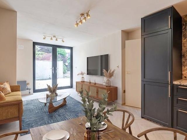 Apartment for rent in London Borough of Merton, Greater London