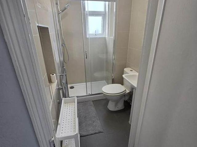 Apartment for rent in London Borough of Merton, Greater London
