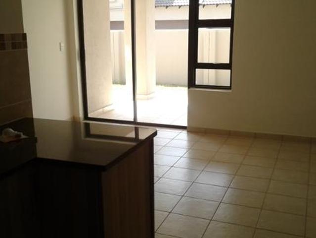 Flat for rent in Waterkloof, Gauteng