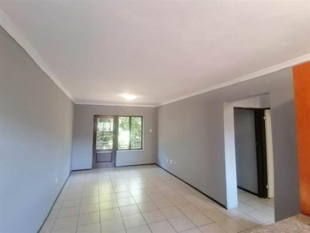 Flat for sale in Seaview, Kwazulu-natal