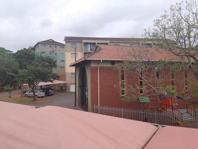 Flat for sale in Seaview, Kwazulu-natal