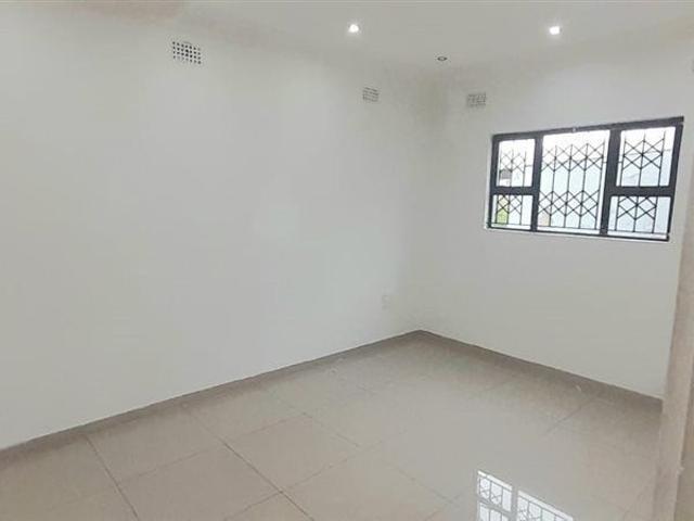 Apartment for rent in Chatsworth, Kwazulu-natal