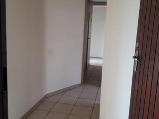 Flat for rent in Waterkloof, Gauteng