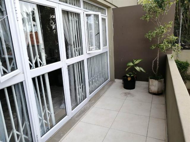 Flat for sale in Seaview, Kwazulu-natal