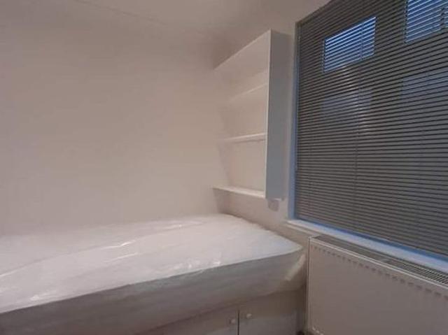 Apartment for rent in London Borough of Merton, Greater London