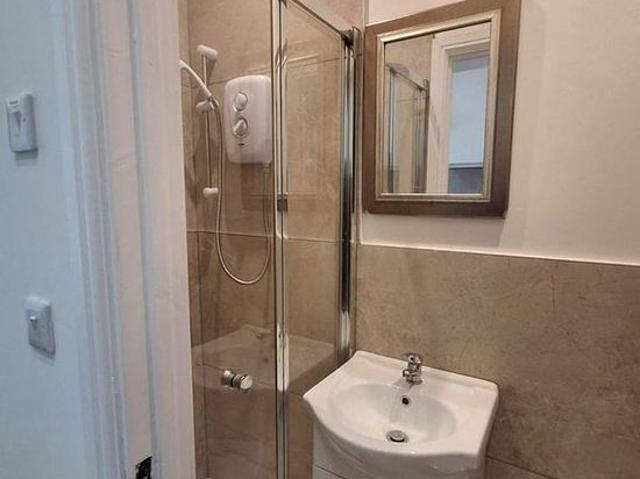 Apartment for rent in London Borough of Merton, Greater London