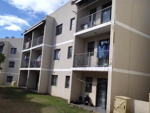 Flat for sale in Seaview, Kwazulu-natal