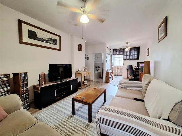 Flat for sale in Seaview, Kwazulu-natal