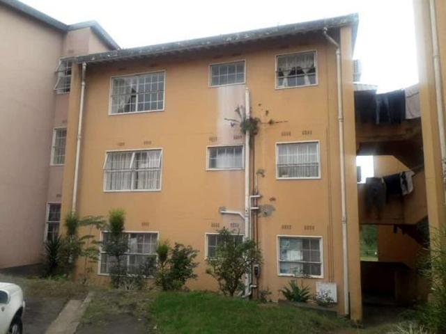 Flat for sale in Mount Moreland, Kwazulu-natal