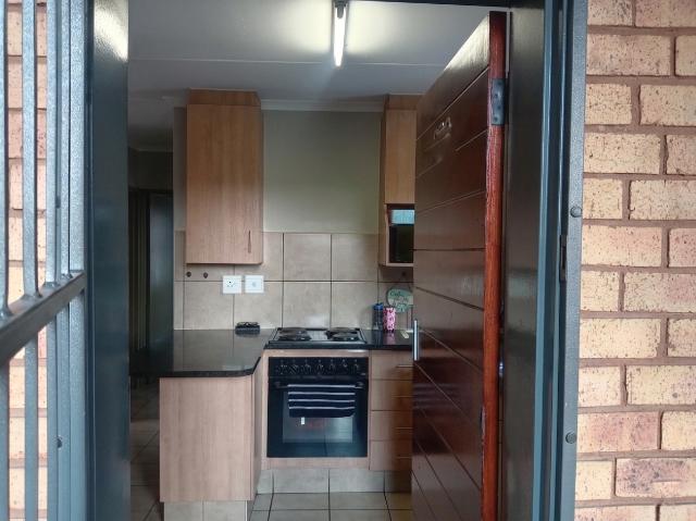 Flat for sale in Vosloorus, Gauteng
