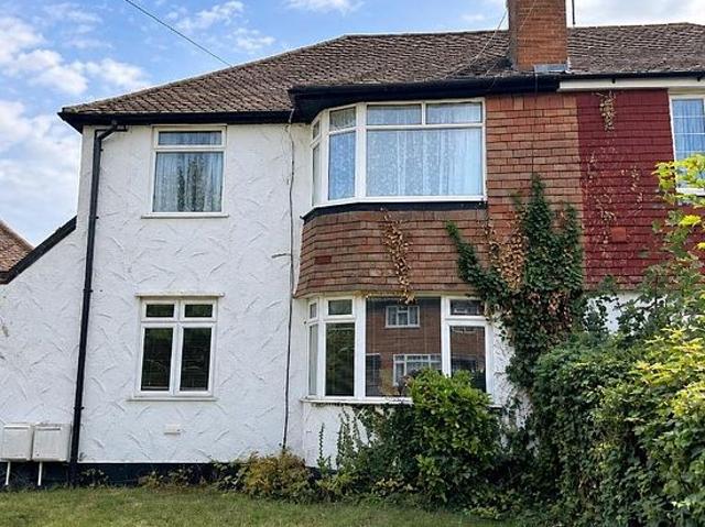 Apartment for rent in Poverest, Greater London