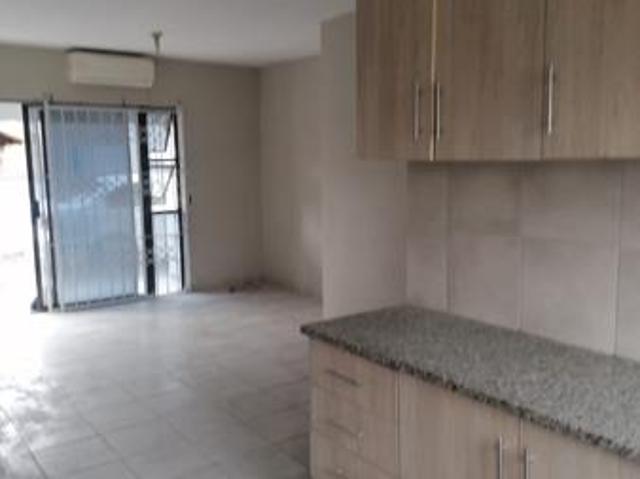 Flat for rent in Mount Moreland, Kwazulu-natal