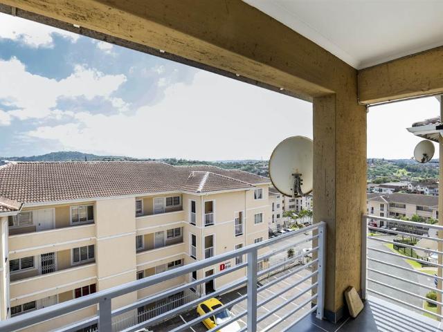 Flat for sale in Seaview, Kwazulu-natal