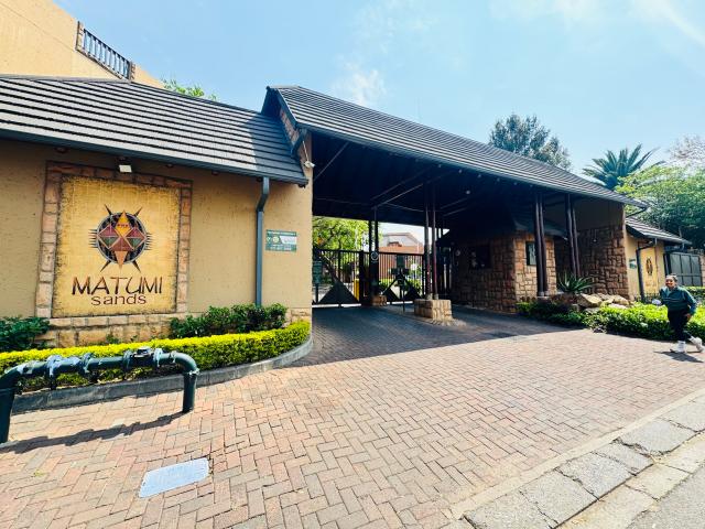 Flat for sale in Alexandra, Gauteng