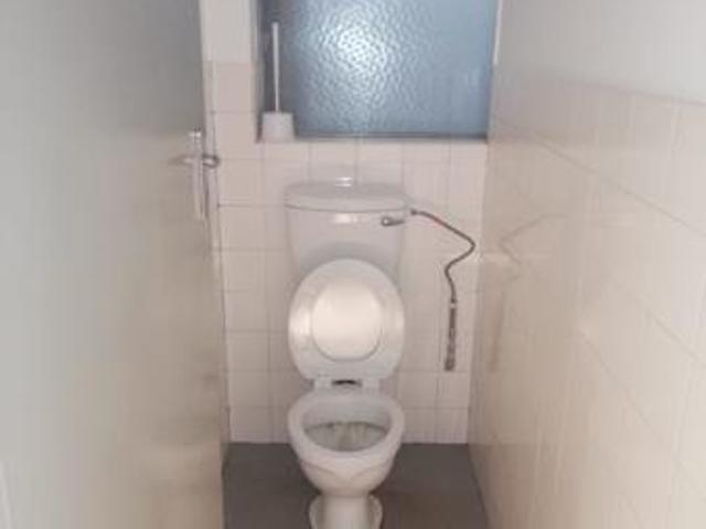 Flat for rent in Waterkloof, Gauteng