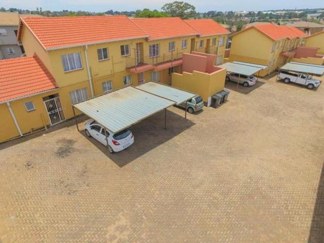 Flat for sale in Westonaria, Gauteng