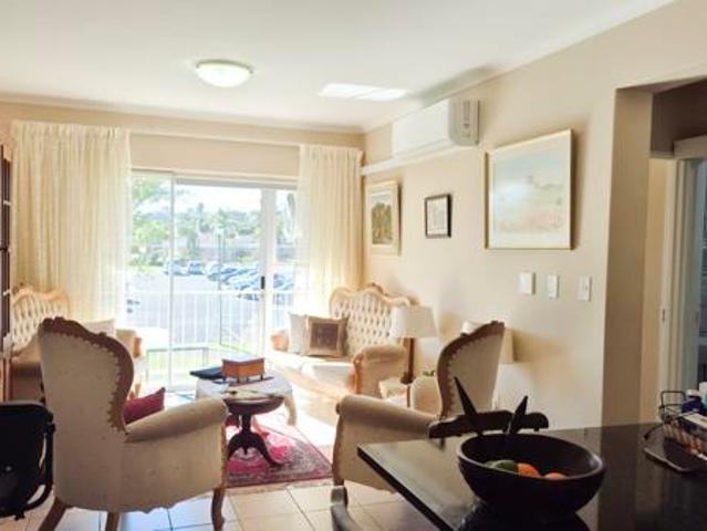 Flat for sale in Cape Town, Western Cape