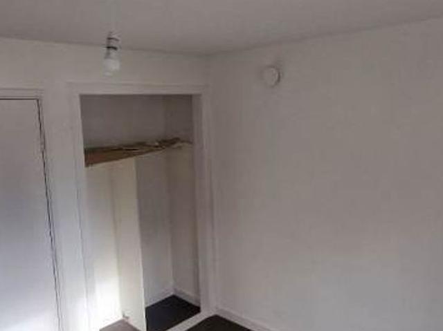 Apartment for rent in Victory Gardens, Renfrew