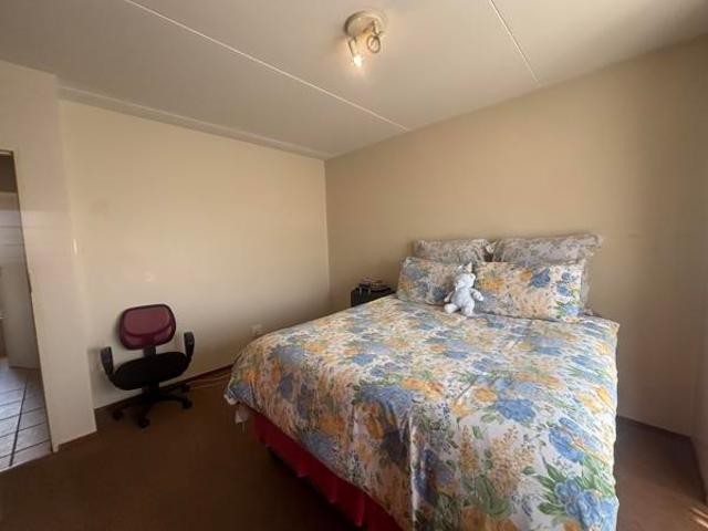 Flat for sale in eMalahleni, Emalahleni Local Municipality