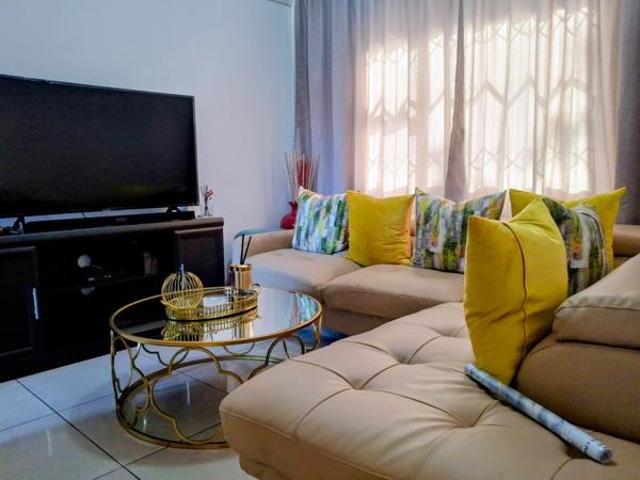 Flat for sale in UMhlathuze Municipality, Kwazulu-natal