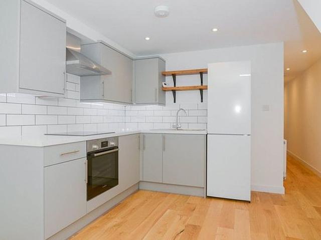 Apartment for rent in London Borough of Richmond upon Thames, Greater London
