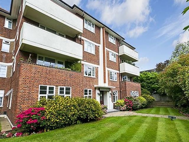 Apartment for rent in North Sheen, Greater London
