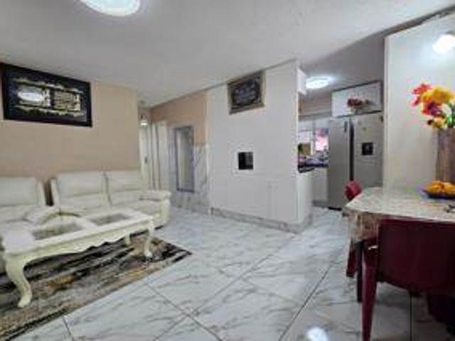 Flat for sale in Johannesburg Flat for sale in Johannesburg