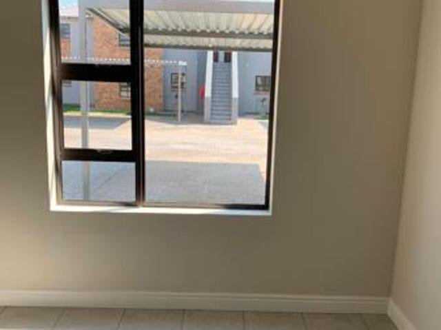 Flat for rent in Jansenpark, City of Ekurhuleni Metropolitan Municipality