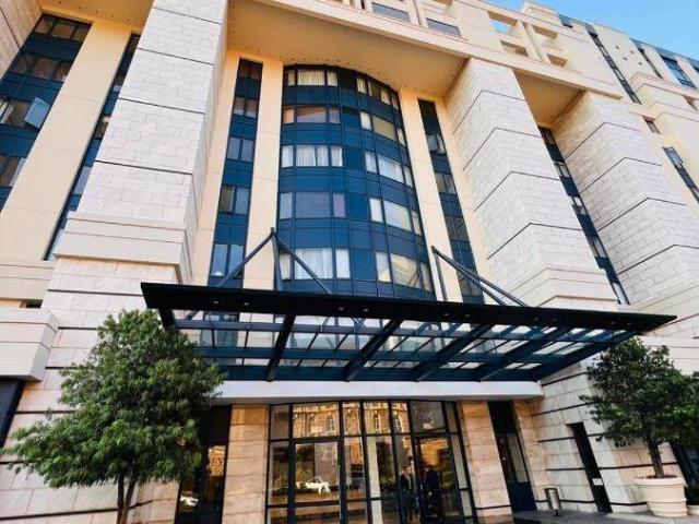 Flat for sale in Johannesburg, North & Sandton Flat for sale in Johannesburg, North & Sandton