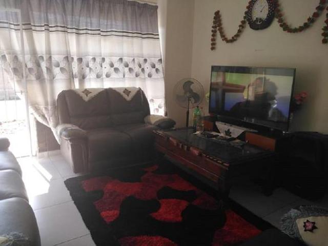 Flat for sale in Oranjeville, Free State