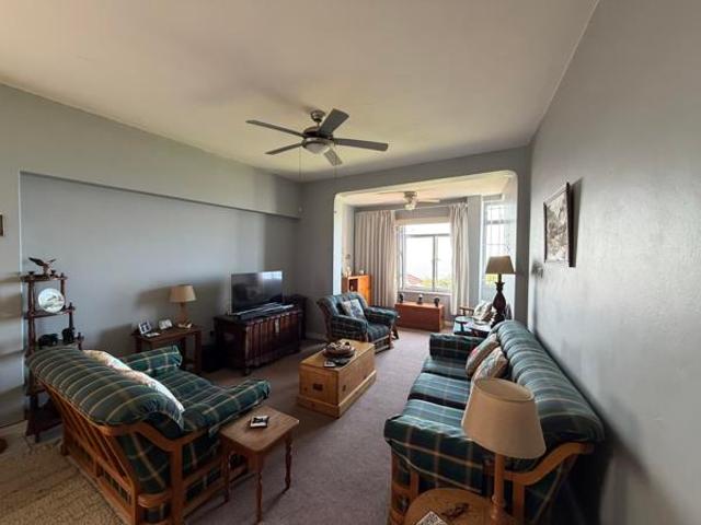 Flat for sale in Ugu District Municipality, Kwazulu-natal