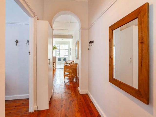 Flat for rent in Cape Town, Atlantic Seaboard