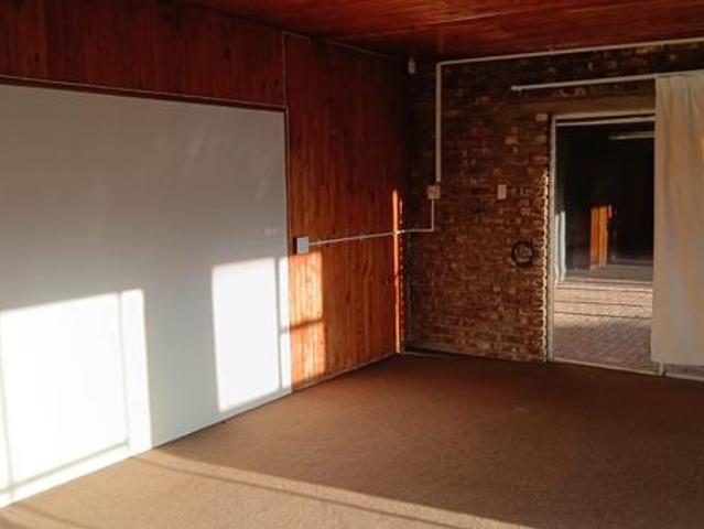 Flat for rent in Lejweleputswa, Free State