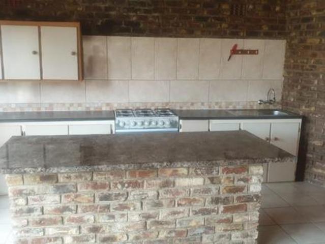 Flat for rent in Lejweleputswa, Free State