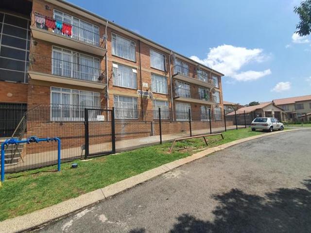 Flat for rent in Ekurhuleni, Gauteng