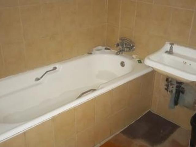 Flat for rent in Lejweleputswa, Free State