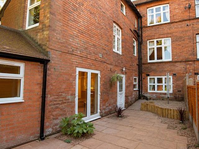 Apartment for rent in Maney, Birmingham