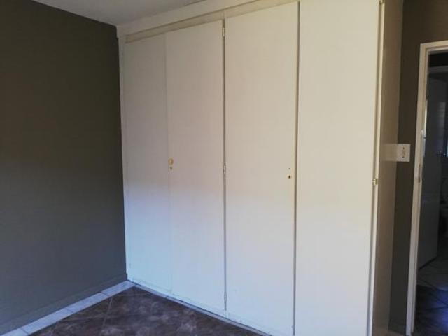 Flat for rent in Waterkloof, Gauteng
