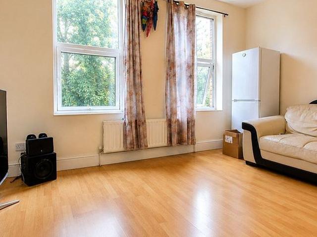 Apartment for rent in London Borough of Croydon, Greater London
