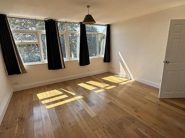 Apartment for rent in London Borough of Croydon, Thornton Heath
