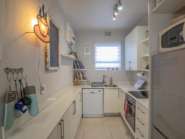 Flat for sale in Cape Town, Western Cape
