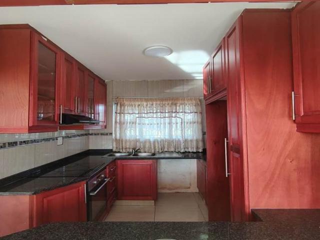 Flat for sale in Tongaat Beach, Kwazulu-natal