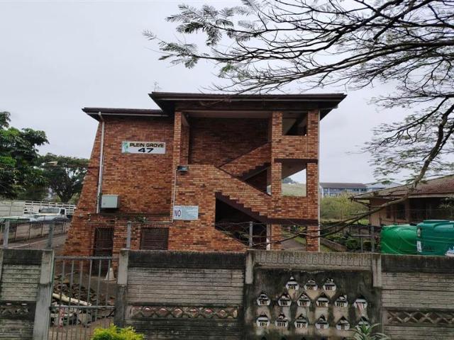 Flat for sale in Tongaat Beach, Kwazulu-natal